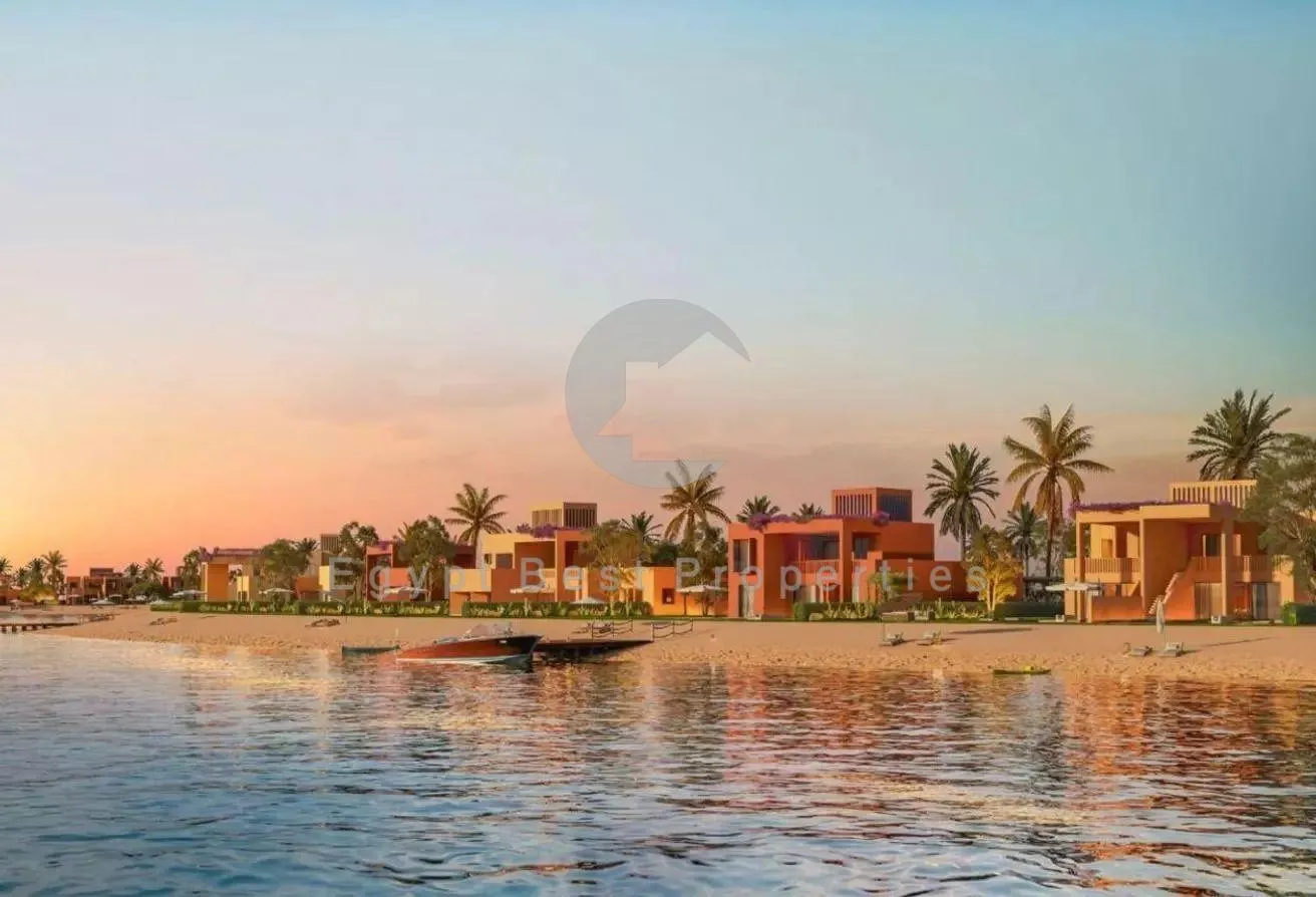 Sale in Kamaran: Townhouse - Fully finished - Attractive Price
