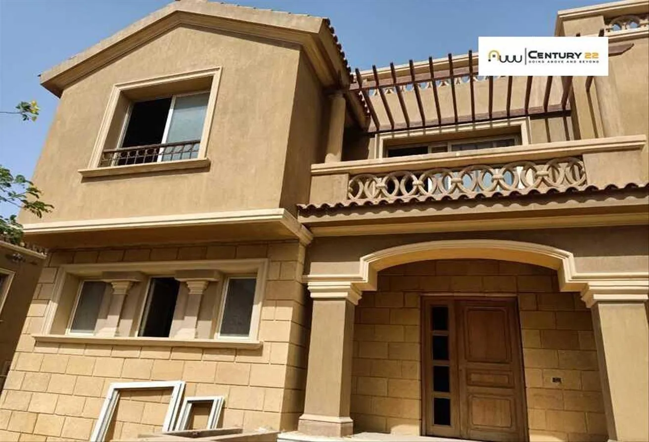 البيع في بيلاجيو: فيلا للبيع  نصف  تشطيب فى كمبوند بيلاجيو  التجمع 