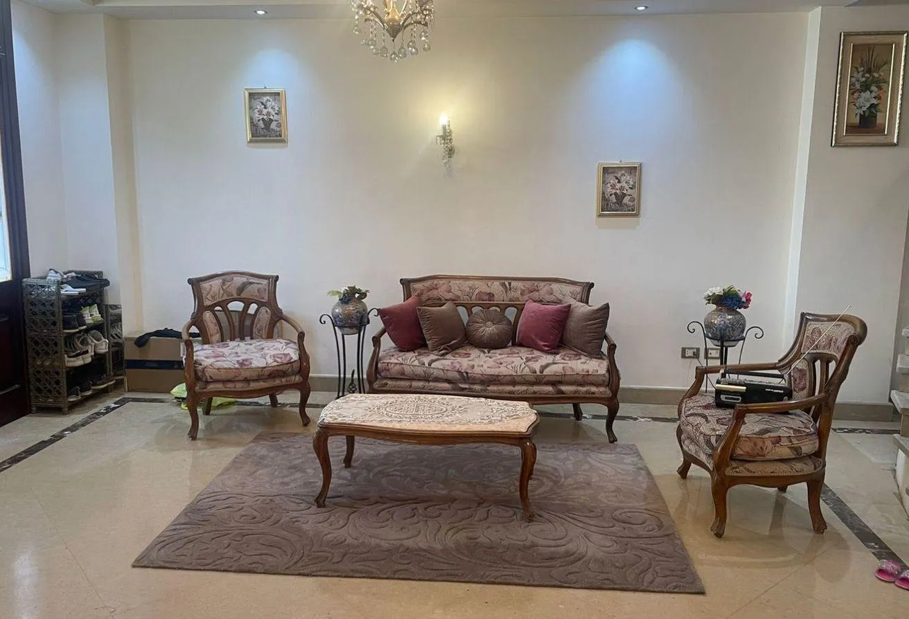 Sale in Sheikh Zayed Desert Road: Town house for sale in zayed city