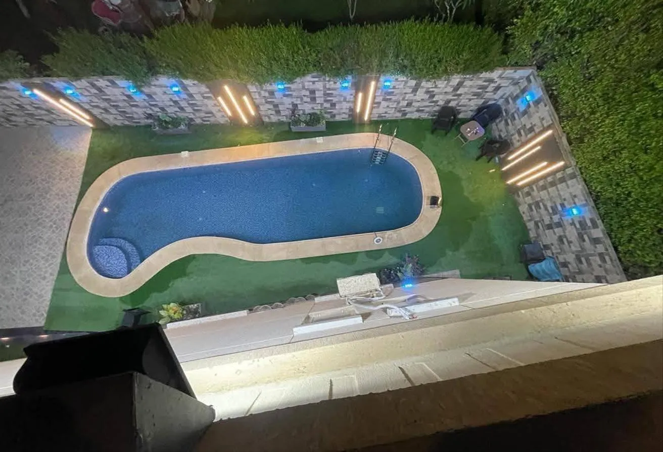 Rent in Rehab City First Phase: فيلا تشطيبات خاصه حمام سباحه فرش مودرن اول سكن