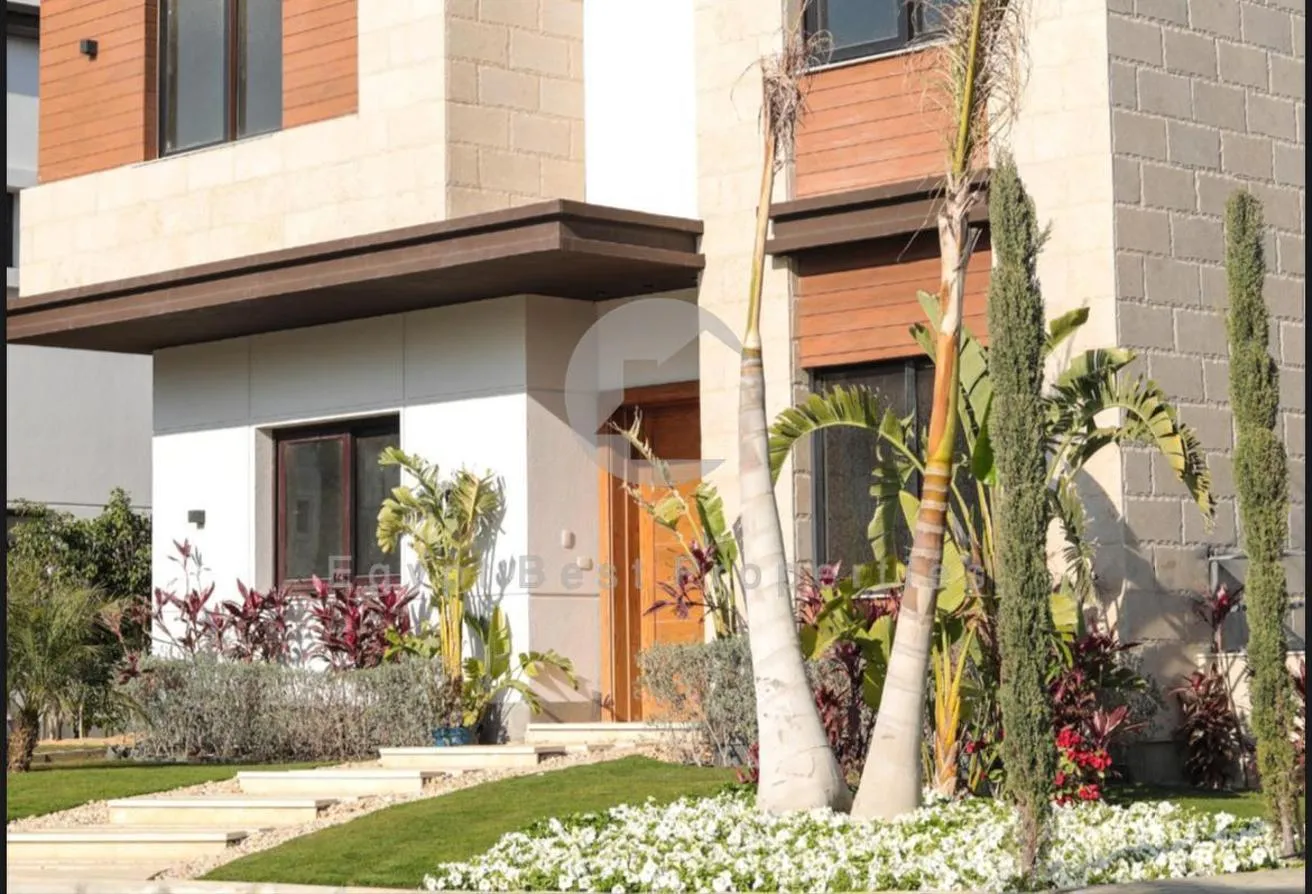 Sale in Azzar: Twin house for sale ready to move in azzar compoun
