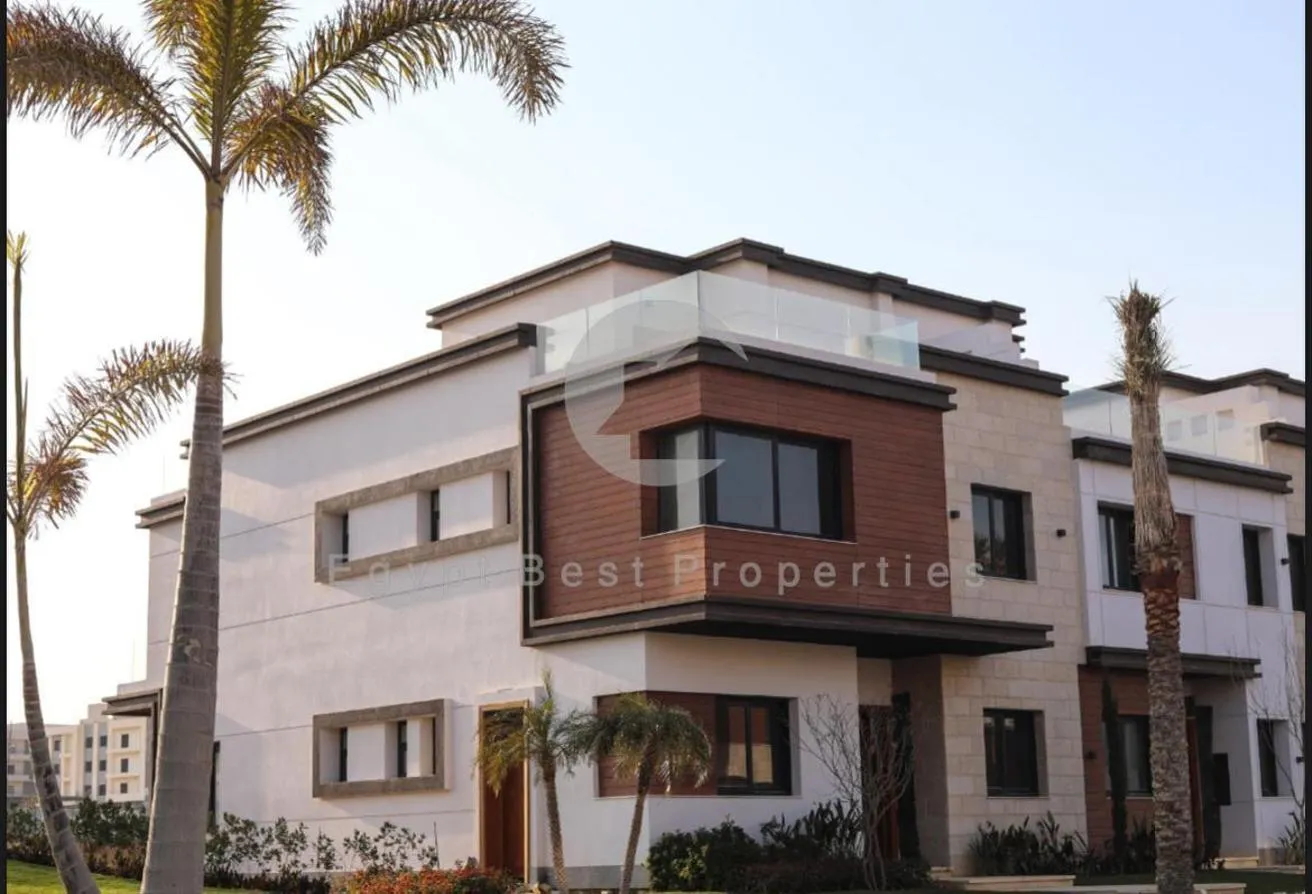 Sale in Azzar: THE LOWEST PRICE AT 5TH SETTLEMENT,PRIME LOCATION!