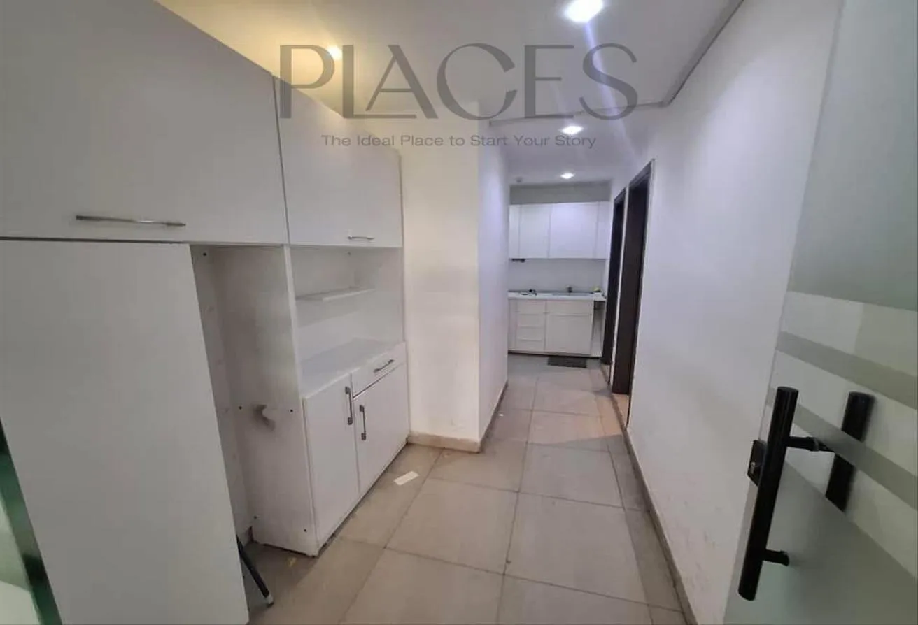 Rent in V90: Admin space 350m for rent  In DownTown-