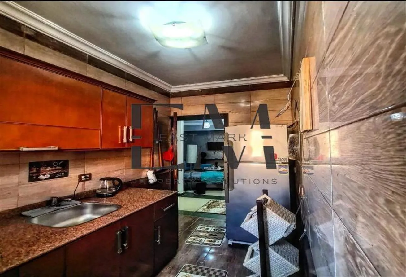 Rent in Service Road: Apartment for rent South Academy - New Cairo