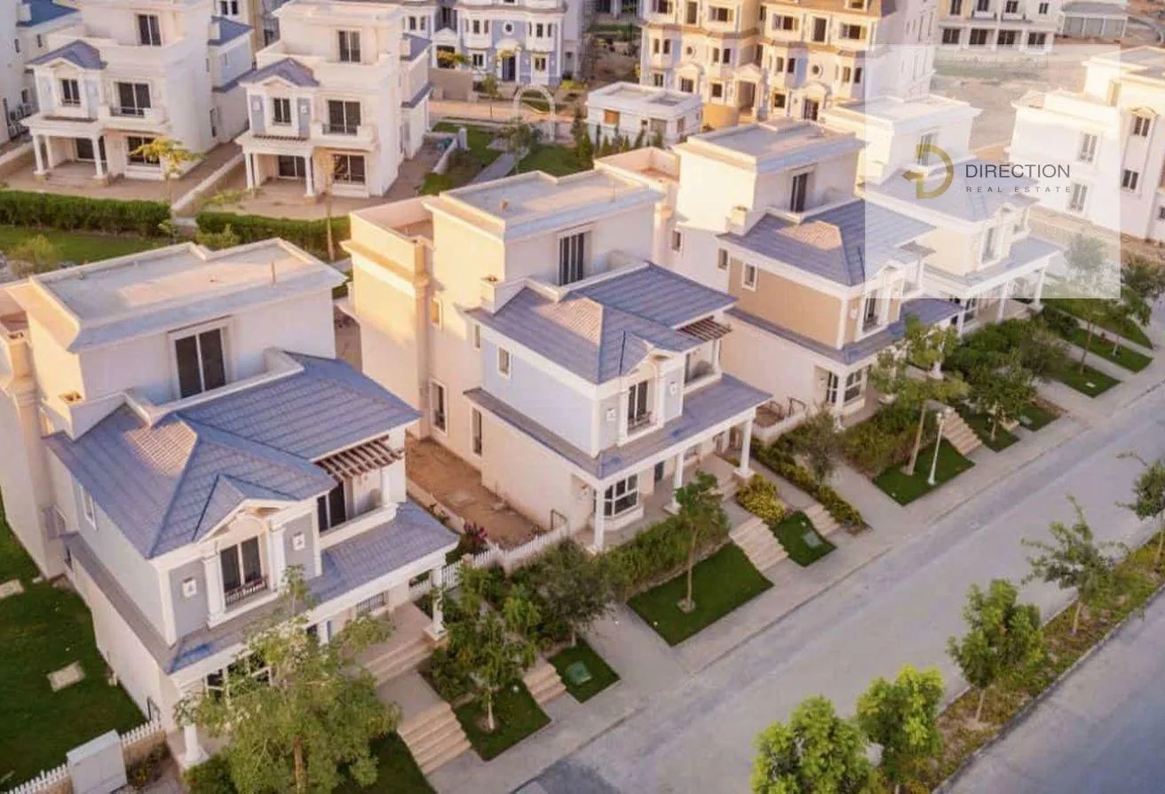 Sale in Mountain View 1: Own your i-villa roof with DP 15% ,delivery 1year