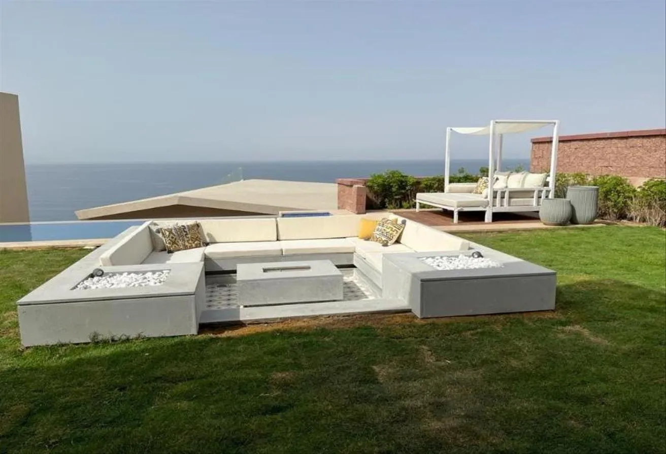 Sale in IL Monte Galala: For sale, a Town villa, first row, Il Monte Galala