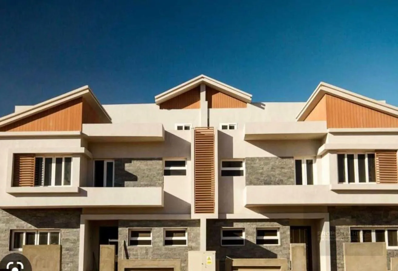 Sale in Zayed Dunes: Luxury villa by Deons 358m² over 8y prime location