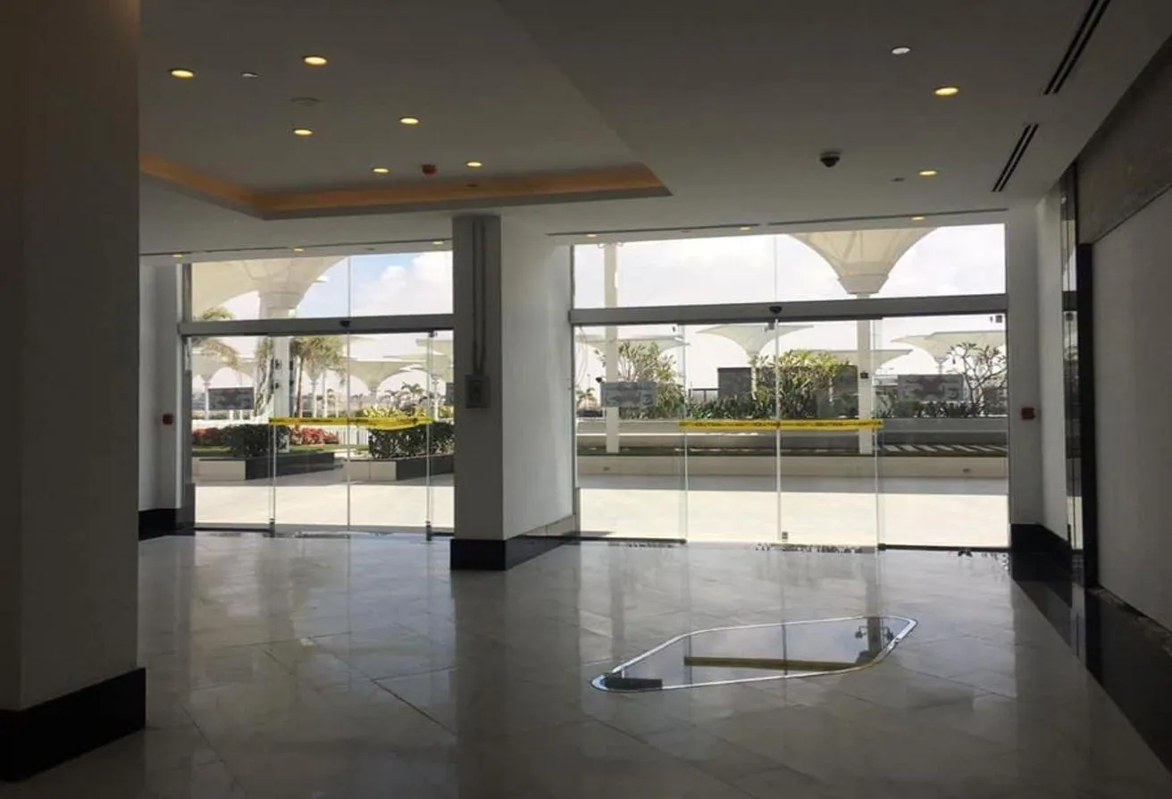 للايجار في بورتو نيو كايرو: محل للايجار في بارك مول امام الجامعة الامريكية 
