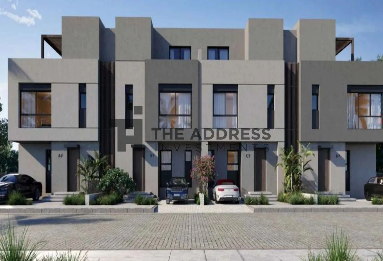 Sale in The Valleys: Townhouse corner+roof 50m in The Valleys