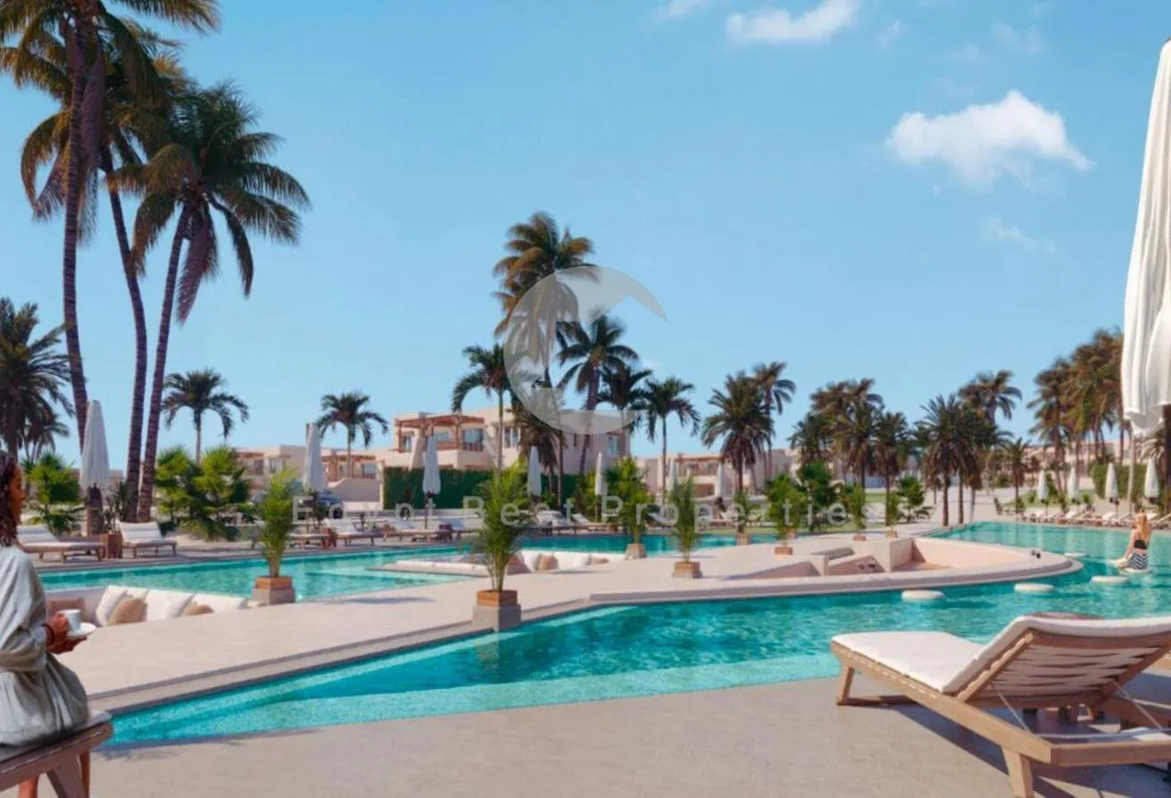 Sale in Hacienda West: جونيور شاليه لإعادة البيع 221م + 333م جاردن