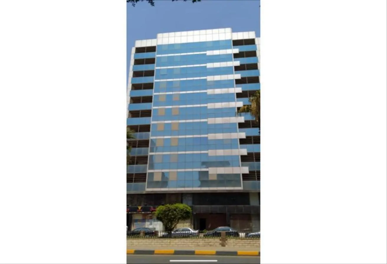 Sale in Al Gabalaya St.: Luxury hotel tower on the Nile for sale/rent