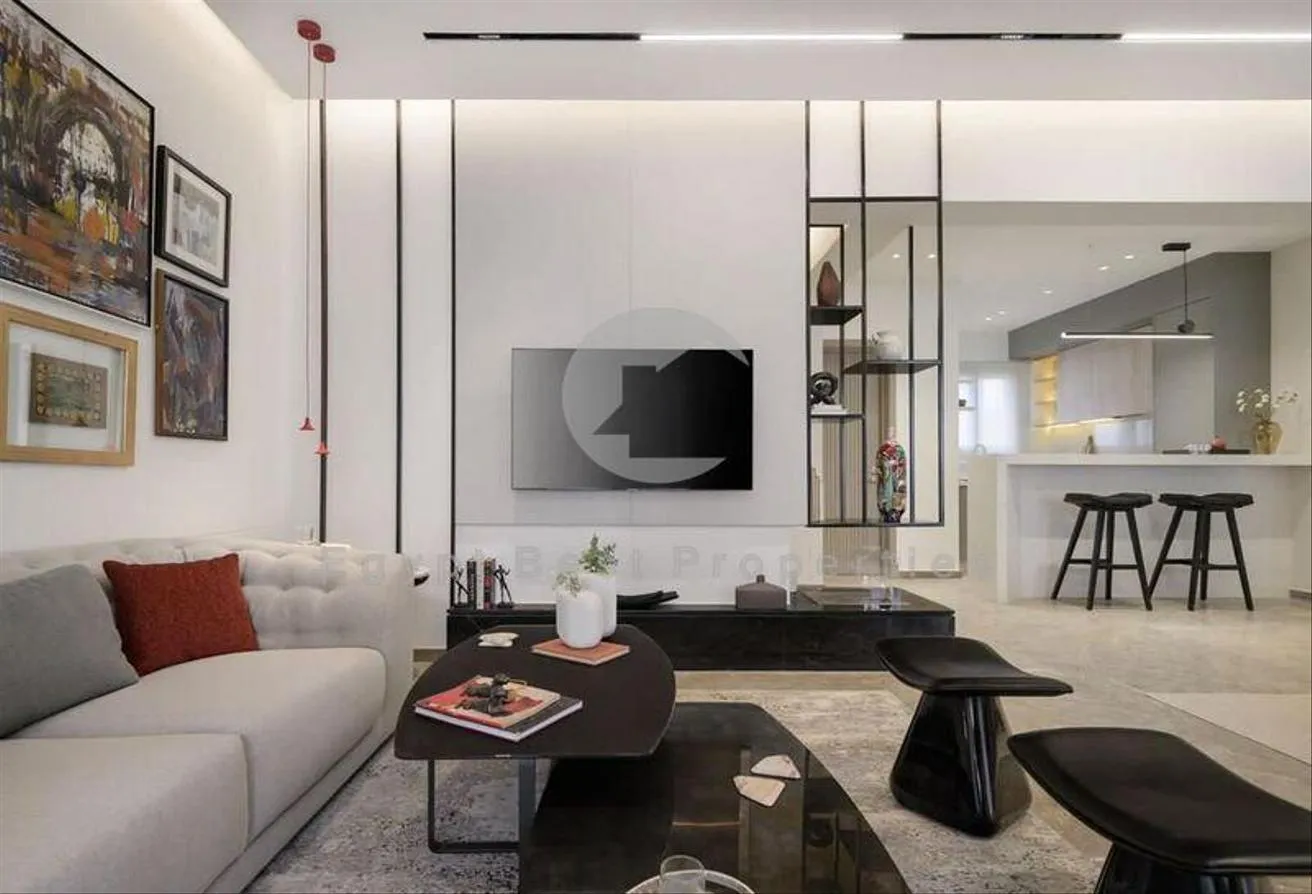 Sale in District 5: Duplex for immediate delivery with District 5