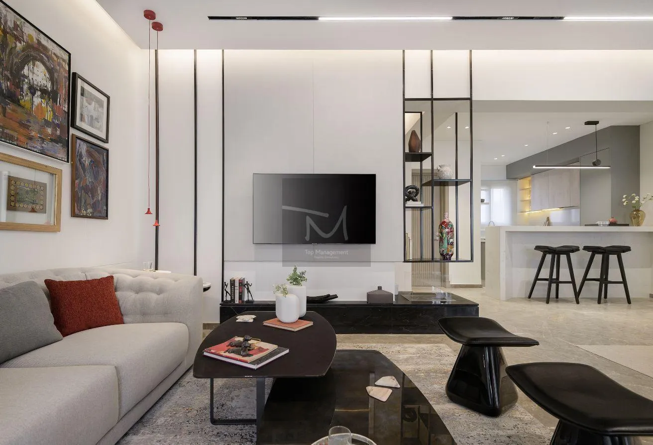 Sale in District 5: ready to move town house at new cairo dp 30 %