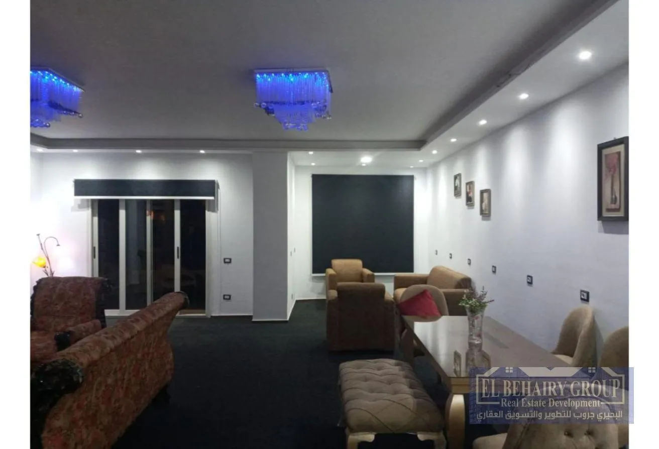 Rent in District 2: شقة للايجار في التجمع الخامس الحي الثاني