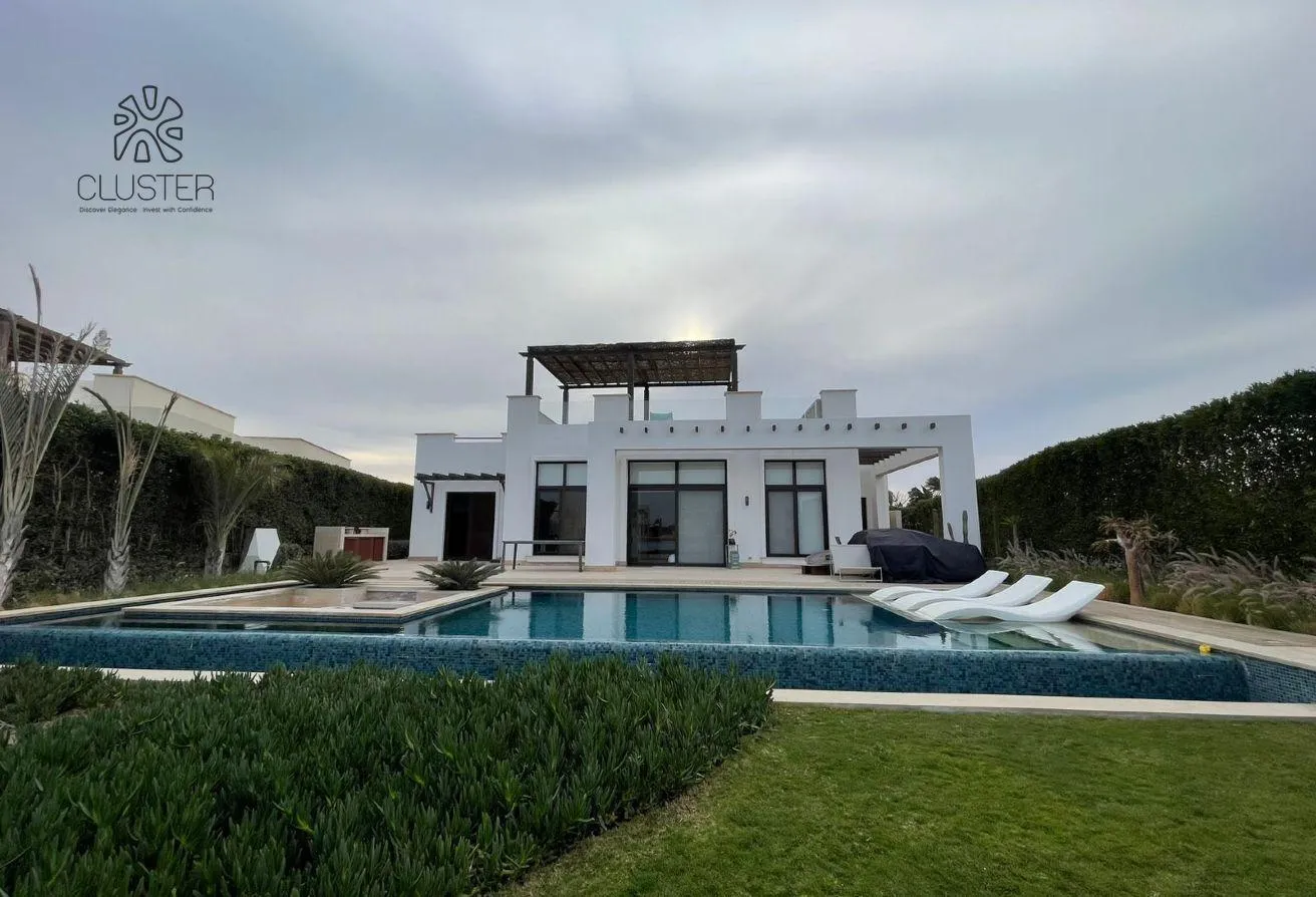 Sale in Cyan: One Storey Villa With Pool 1st Row Lagoon In Cyan.