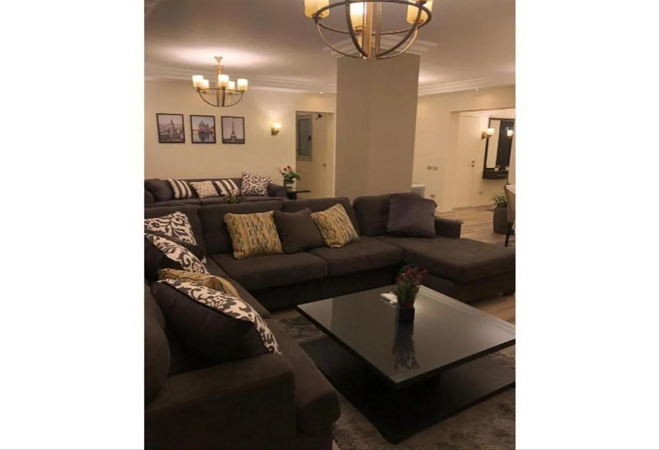 Rent in 10th District: Apartment Fully furnished for rent in District 10,