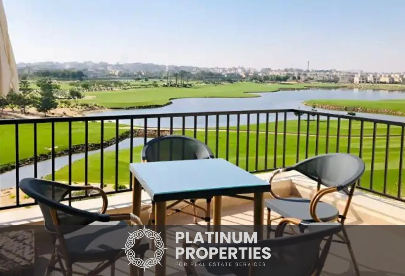 Sale in Marassi: Villa with private pool &amp; with Golf view Marassi