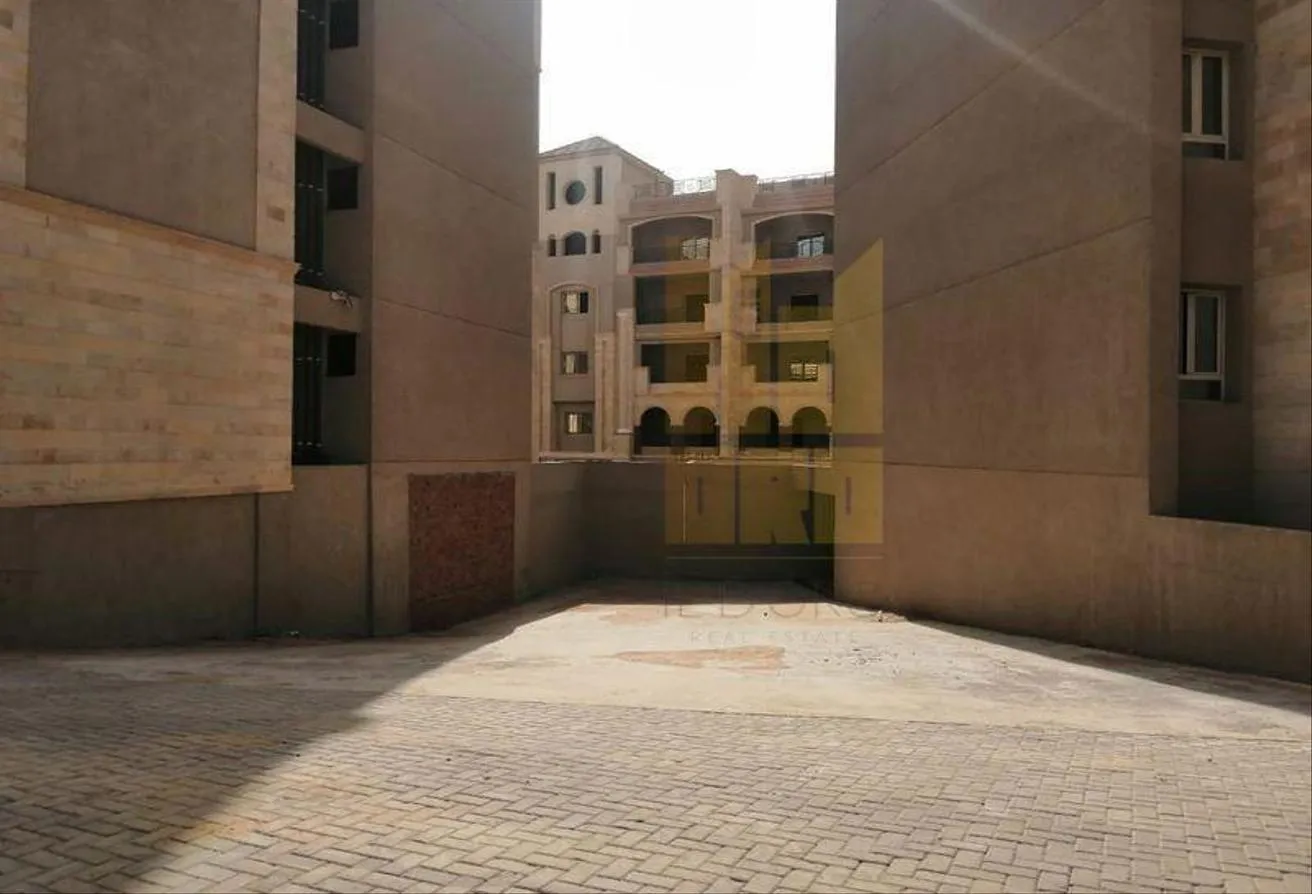 Sale in Rock Vera: Apartment ready to move in RockVera Compound-8% DP