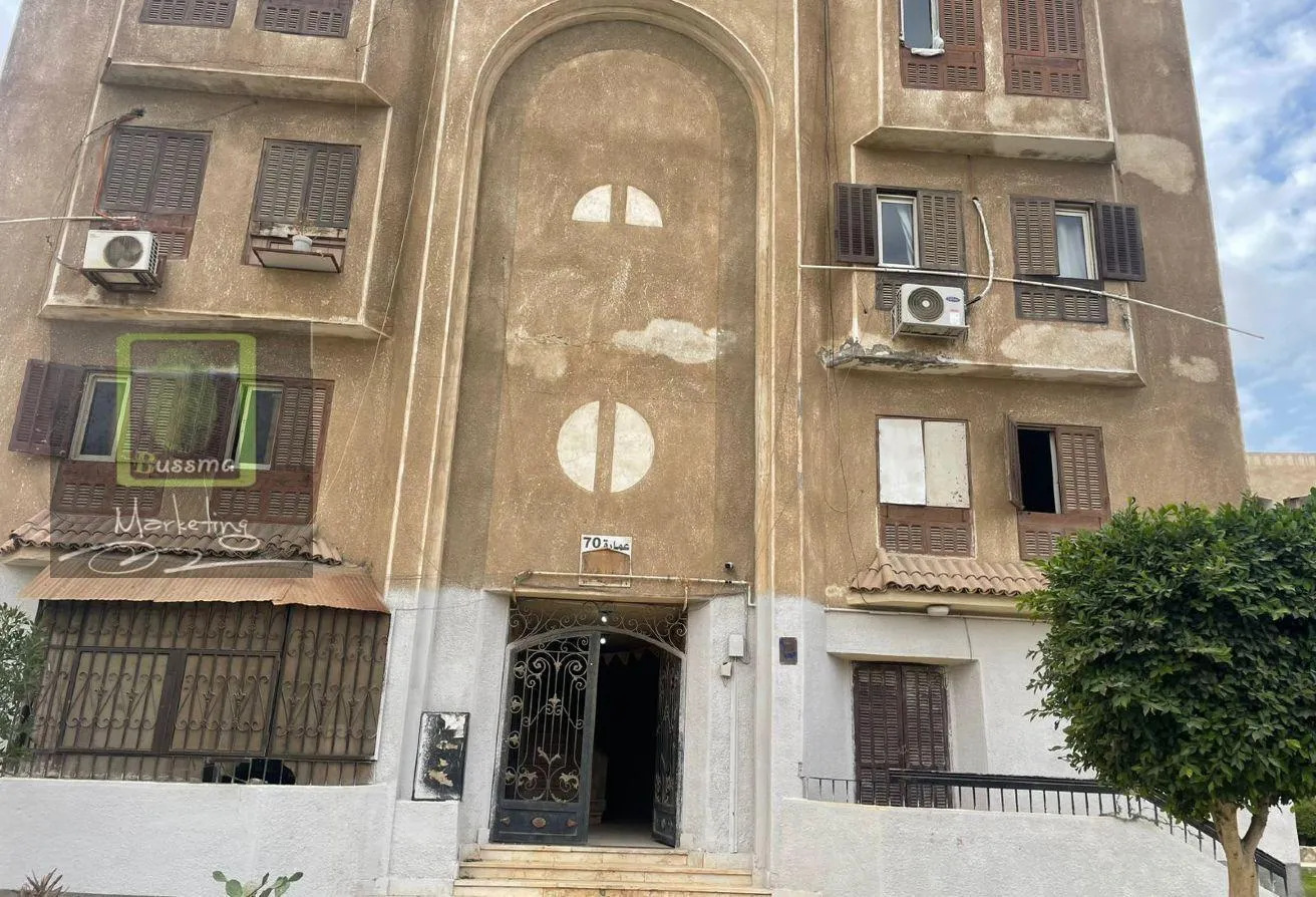 Sale in 16th District: شقه للبيع الشيخ زايد الحى 16