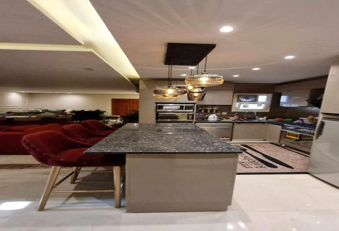Sale in 1st Neighborhood: روف الترا سوبر لوكس بالحي الثاني مدينة الشروق