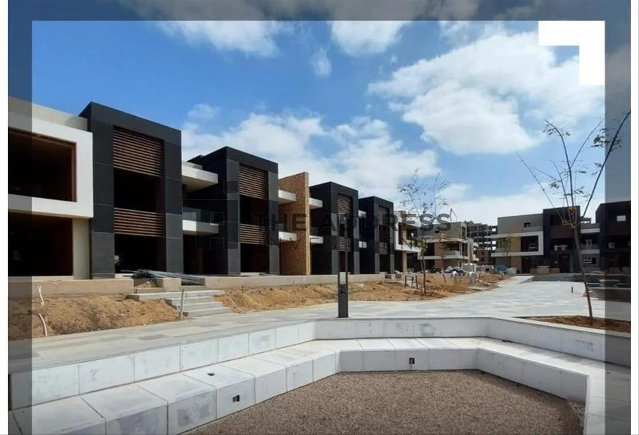 Sale in District 5: Own Villa with large area over 8yrs equal