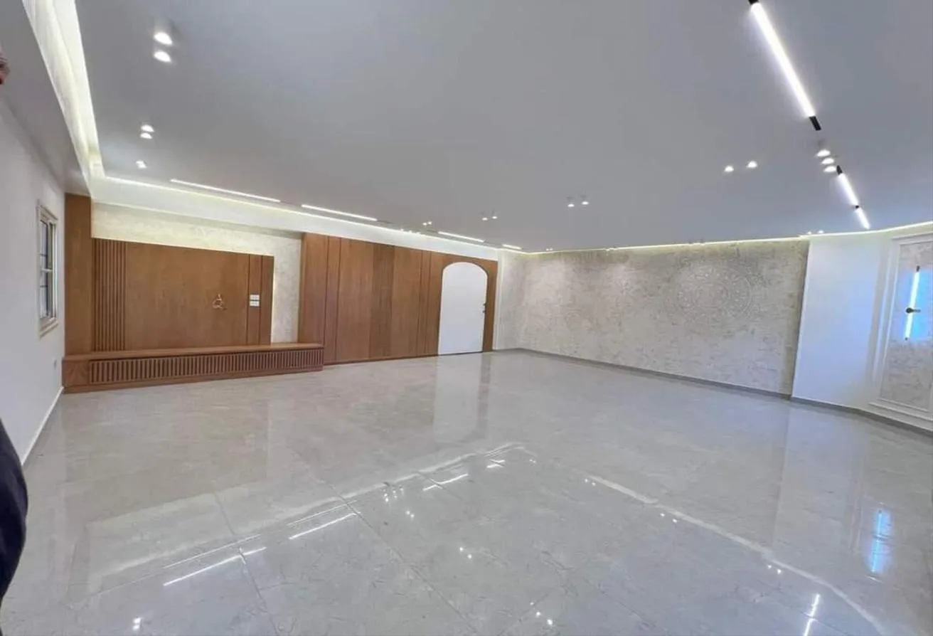Sale in El Banafseg 4: Apartment for sale in Banfseg First Settlement  .