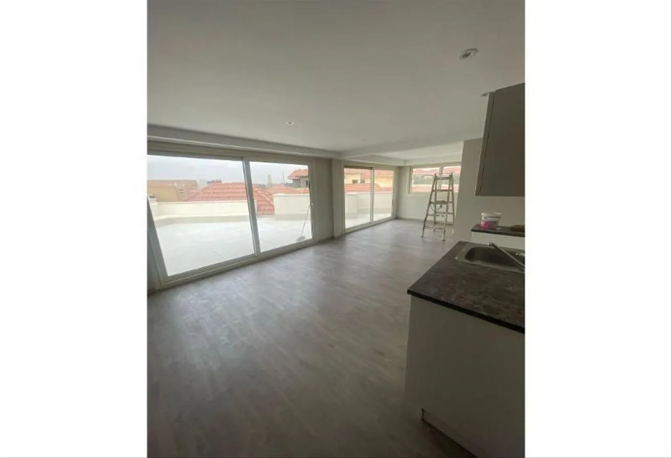 Rent in Marvel City: Apartment with roof for rent in front of AUC