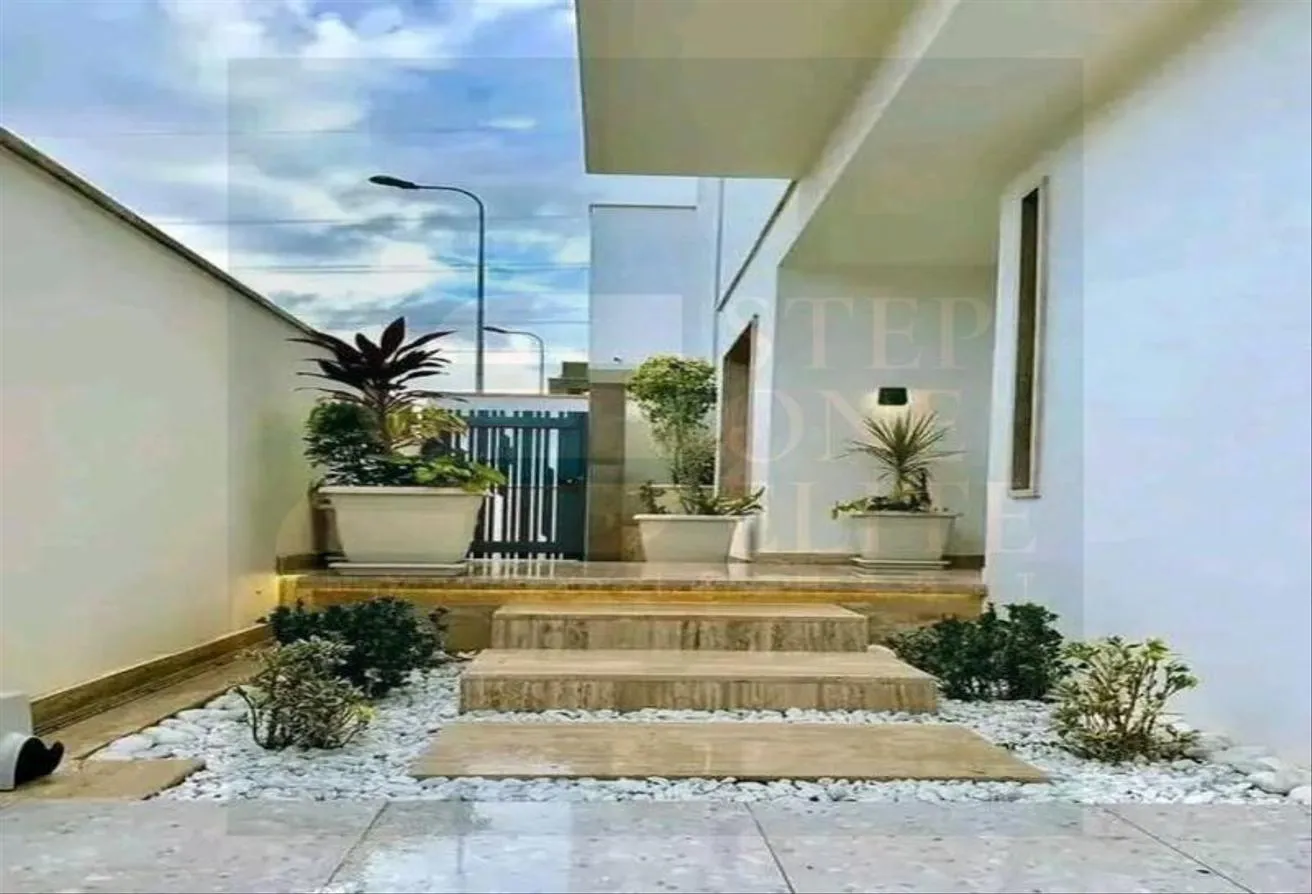 Rent in Moon Residences: Twin house corner for rent with air conditioning
