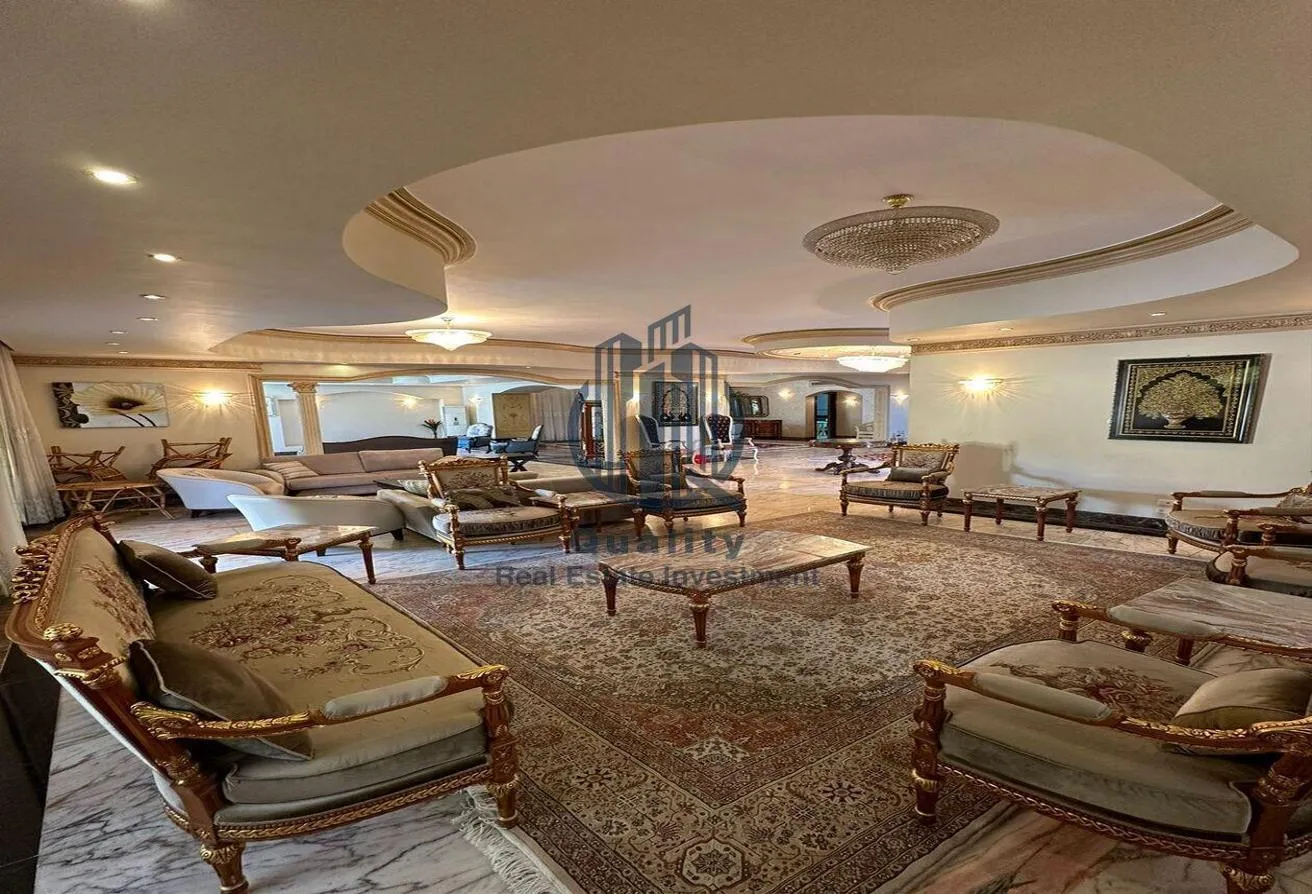 Sale in Yasmine compound: Villa 1000m in Yasmin Compound Super Lux