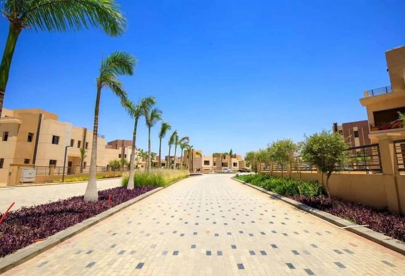 Sale in Alma: Ready to move Villa in front of arkan mall
