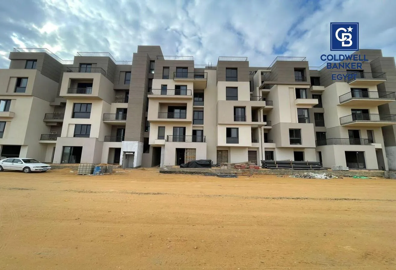 Sale in Vye Sodic: Panoramic View PentHouse For Sale Over 10 Years.