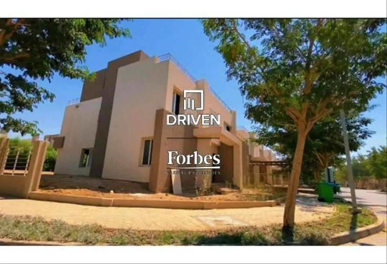 Sale in Palm Hills October: Villa Palm Hills - Sheikh Zayed - Prime Location .