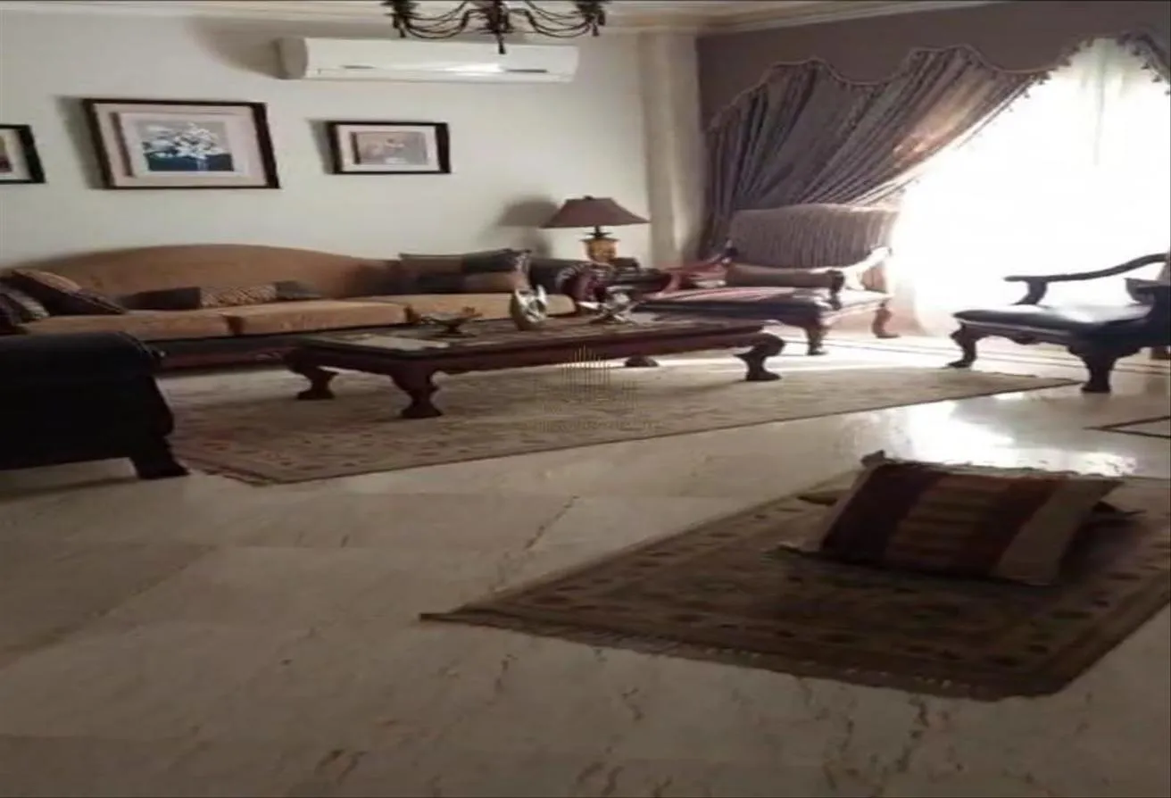Sale in South Investors Area: فيلا للبيع  متشطبه بحمام سباحه كمباوند فلور دوفيل