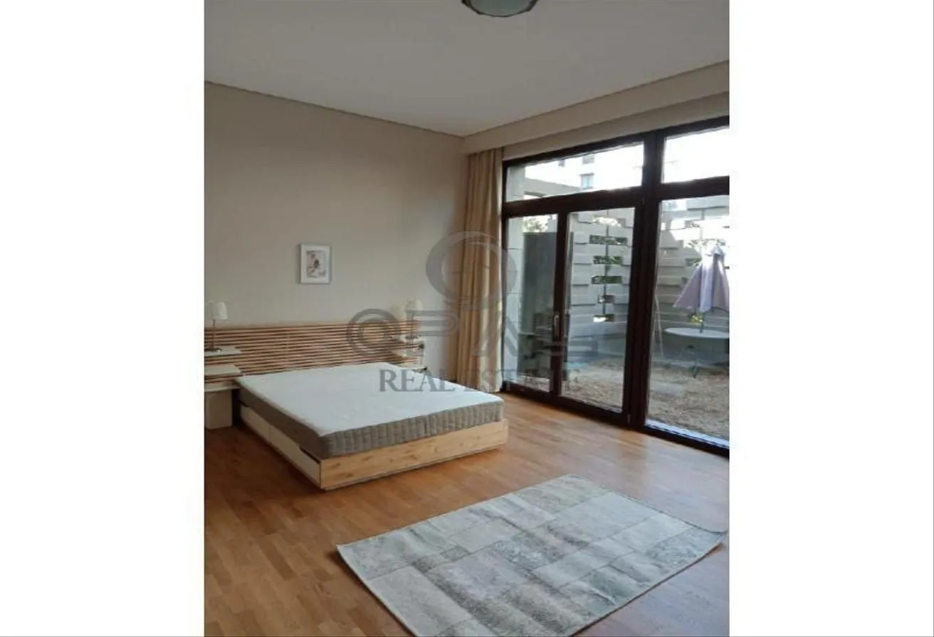 Rent in Forty West: apartment ground Fully Furnished in Forty West