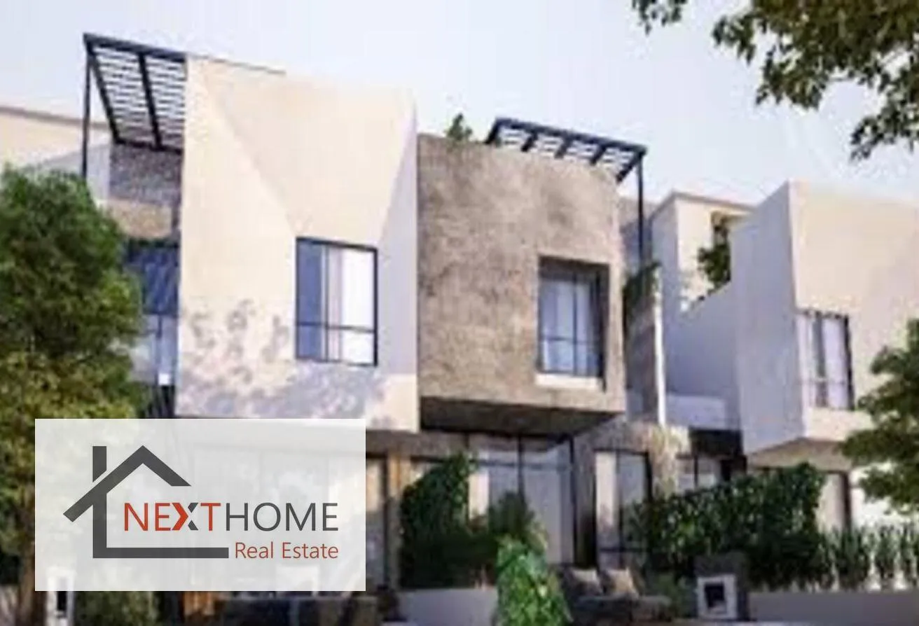 Sale in Eastshire compound: Al QAMZI East shire Townhouse corner for sale 377m