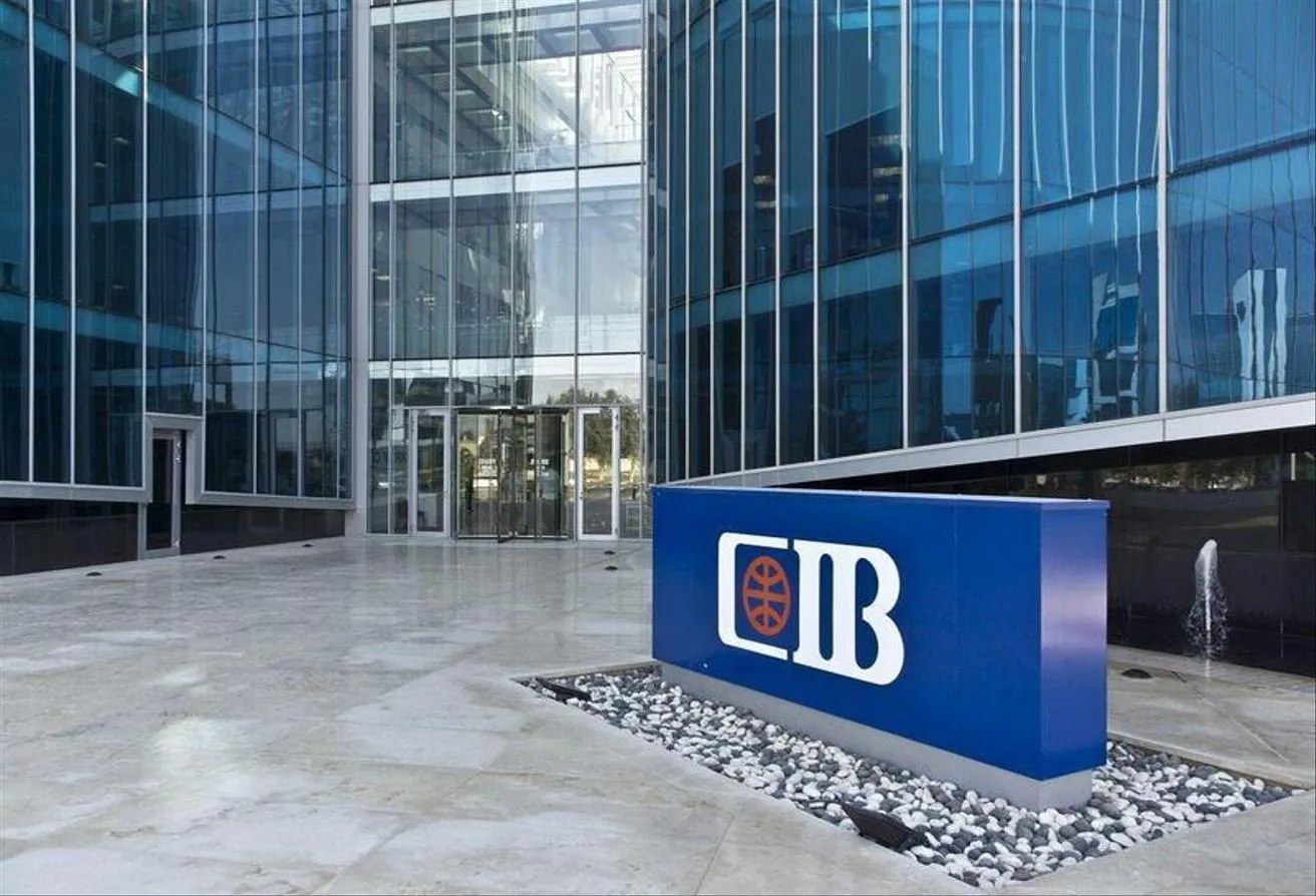 Sale in Golden Gate: For sale, a bank ready for operation, on the facad
