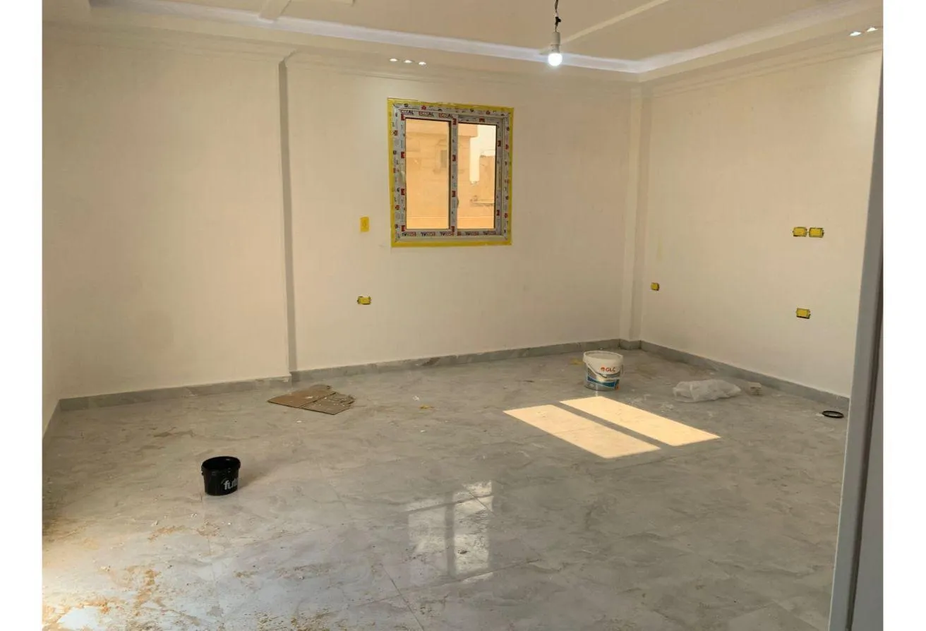 Sale in El Banafseg 12: Apartment for sale in Banafsej Villas, Patras, 35
