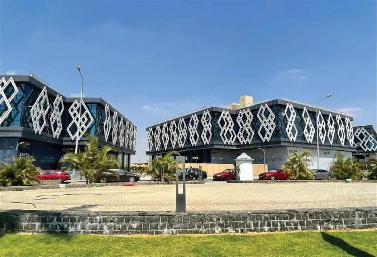للايجار في كازان بلازا: مكتب للايجار تشطيب كامل مول كازان بلازا 6أكتوبر 