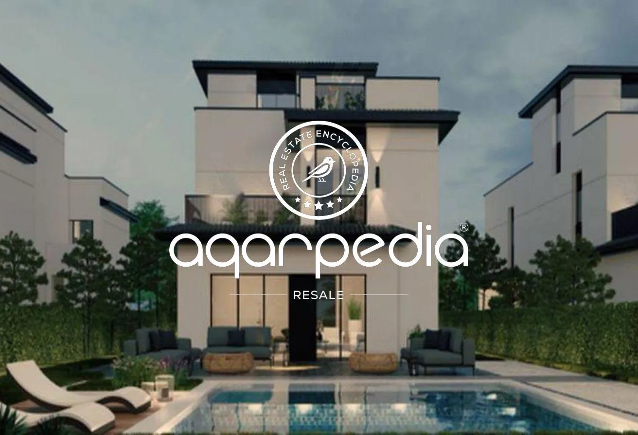 Sale in At East: stand alone villa at east - mostakbal city