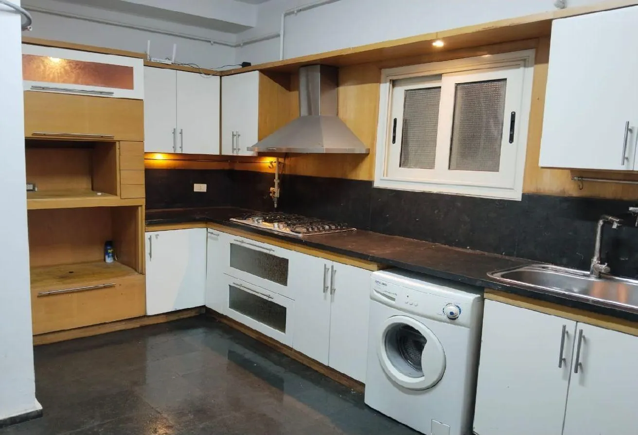 Rent in District 2: شقه مفروشه للإيجار الحى الثانى ٢٠٠م