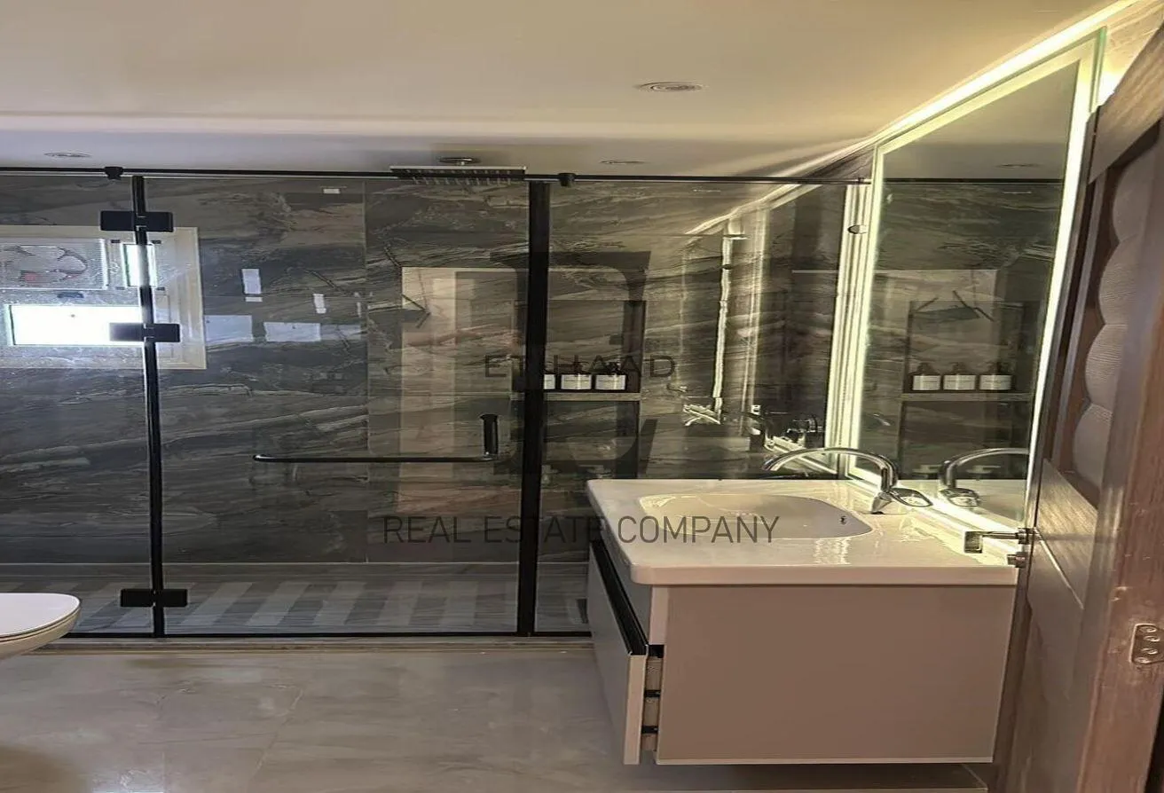 Gallery Image 17