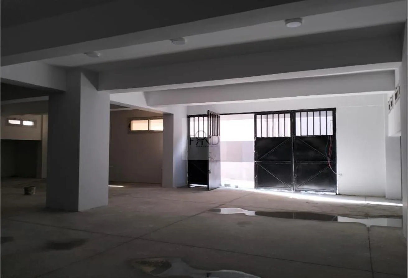 Sale in The Industrial Zone: مخزن للبيع فى المنطقة الصناعية بالتجمع الخامس