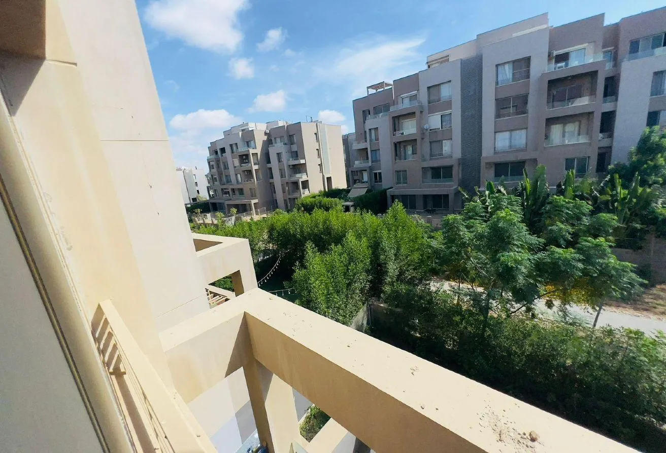 Rent in Azad: Apartment forrent campound Azad 140 meter