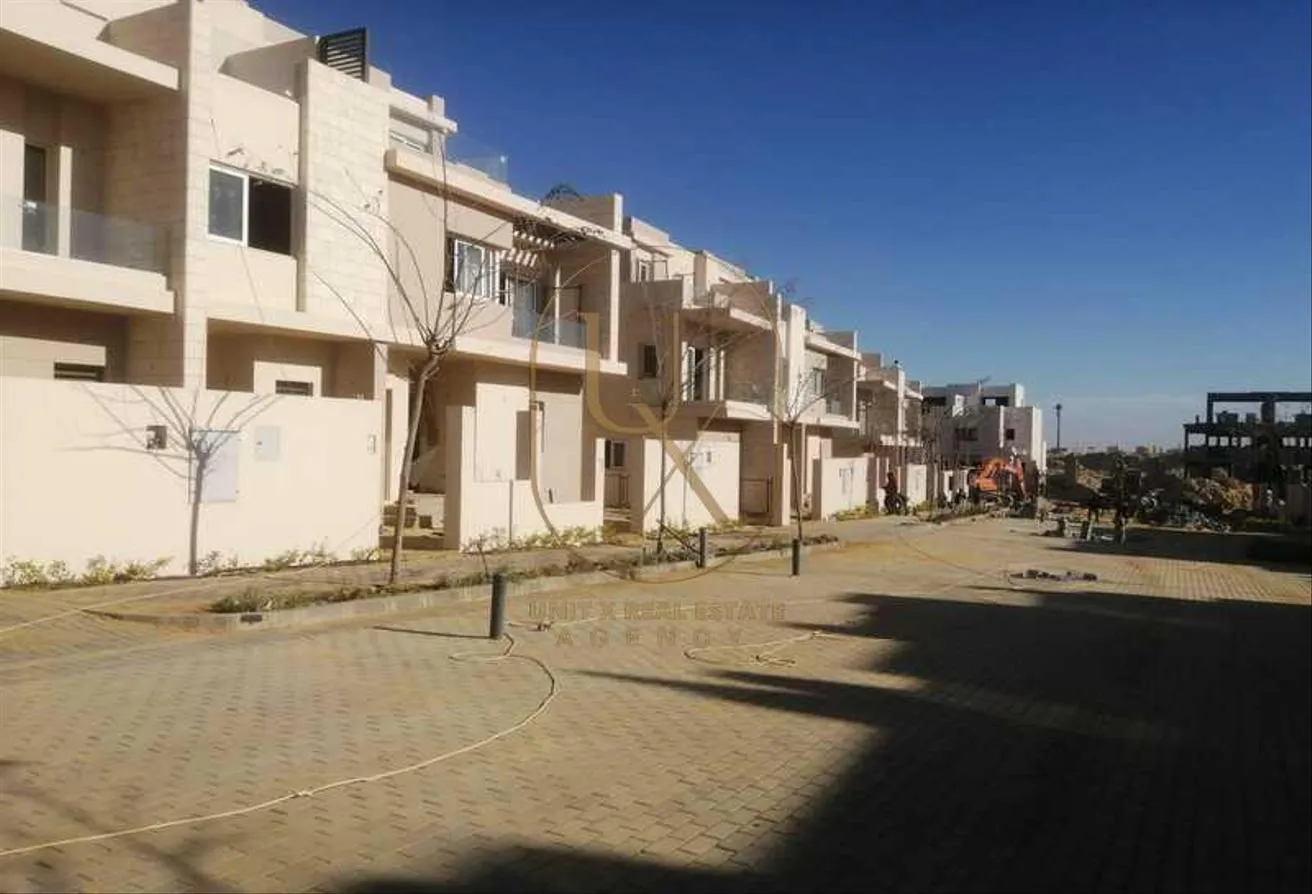 Sale in The Crown: TWIN  HOUSE FOR SALE READY TO MOVE IN TAWNY over9