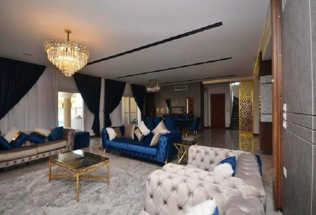 Gallery Image 12