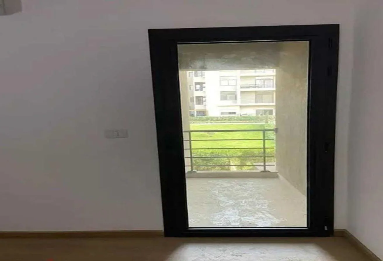 Rent in Moon Valley: Prime semi-furnished Apr for rent in Fifth Square
