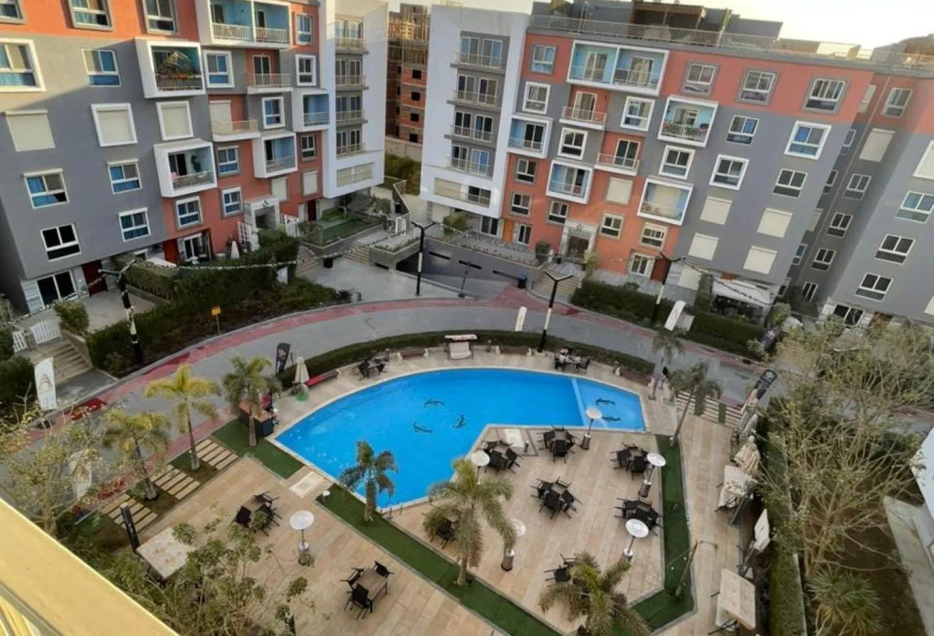 Sale in Amorada: شقتك معانا ف كمبوند متكامل الخدمات استلام فوري