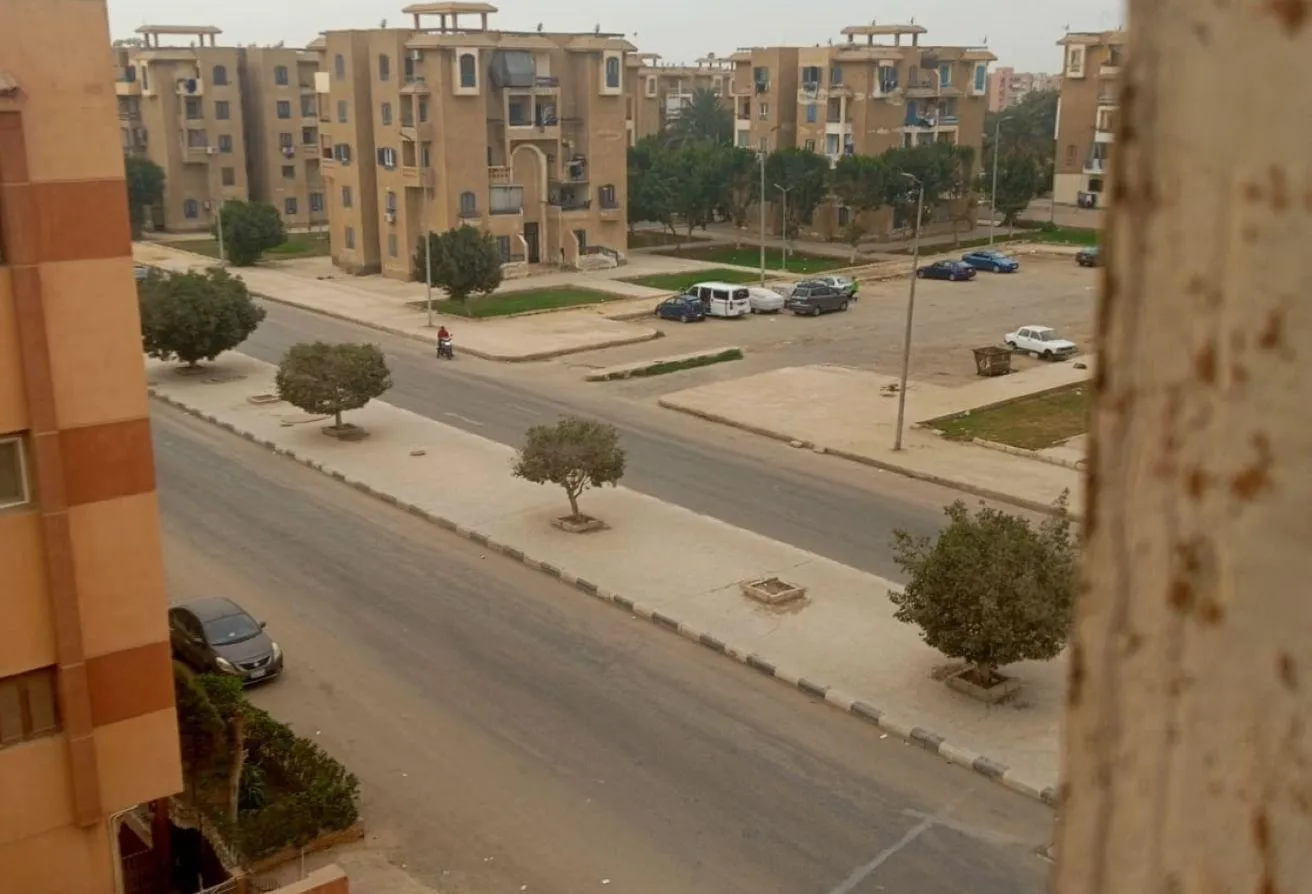 Sale in 1st Neighborhood: Apartment for sale in El Shorouk City