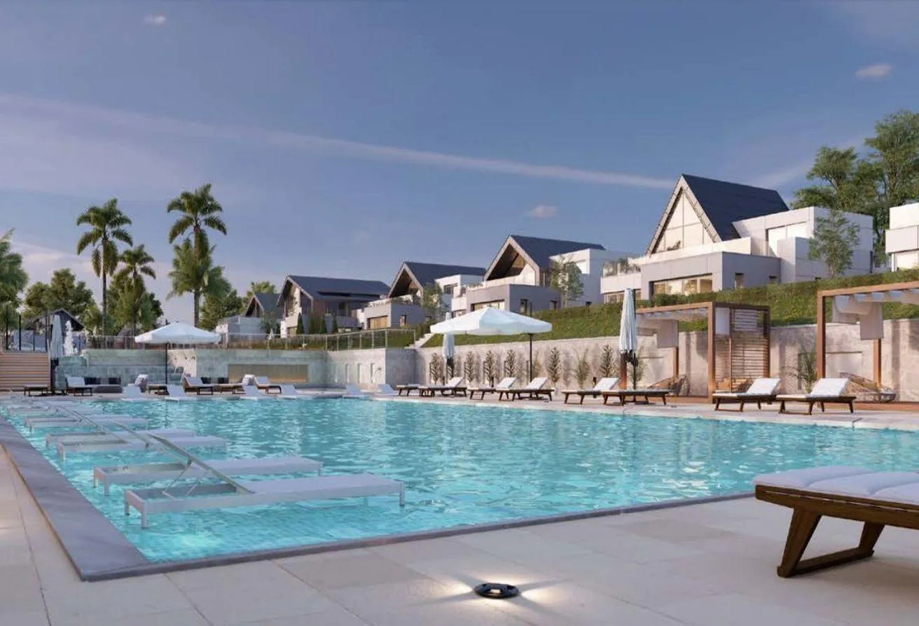 Sale in Novella: Stunning 5-Bed Villa with Garden and only 10% DP