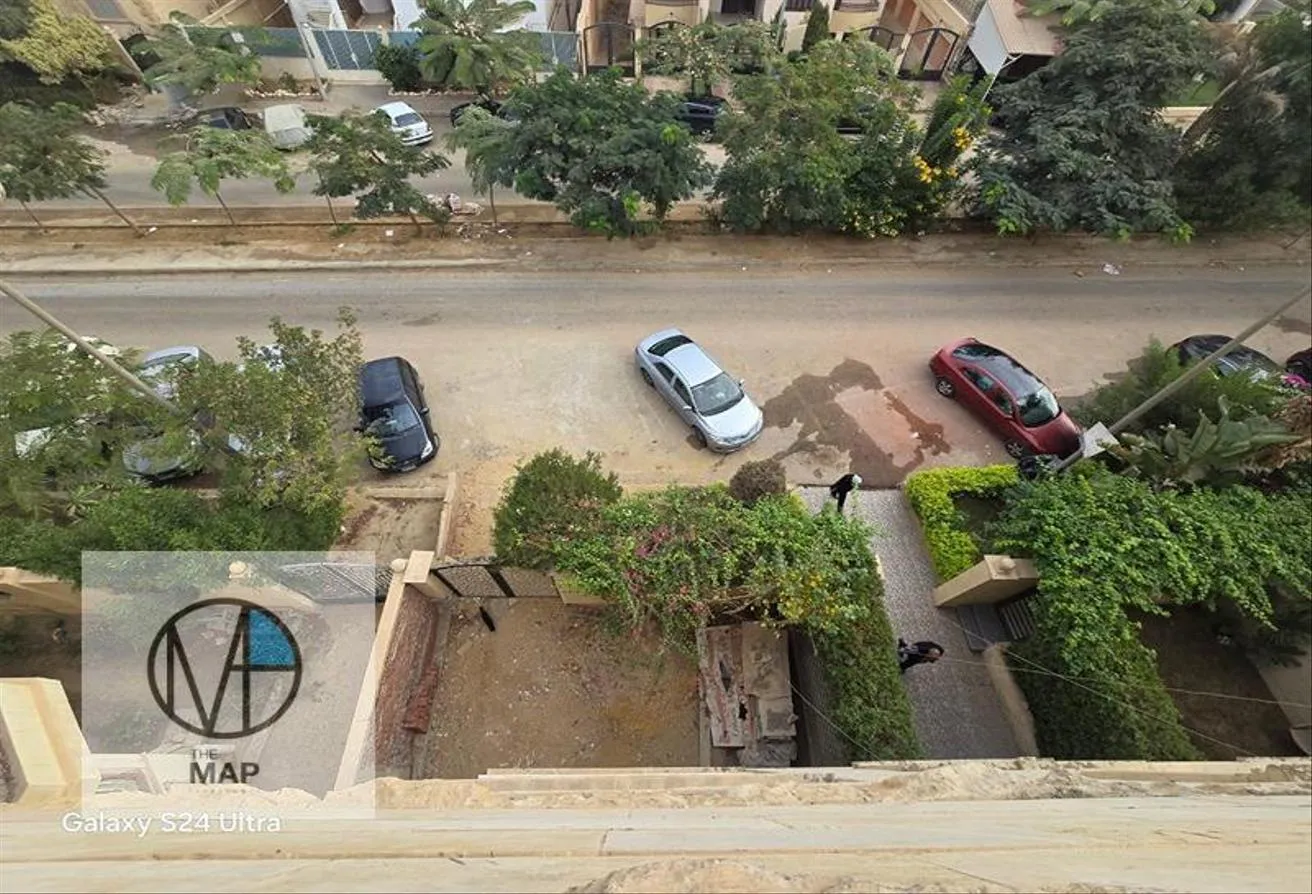 البيع في محور العروبة: عيادتك الطبيه بأقل مقدم في جنوب الاكاديميه التجمع 